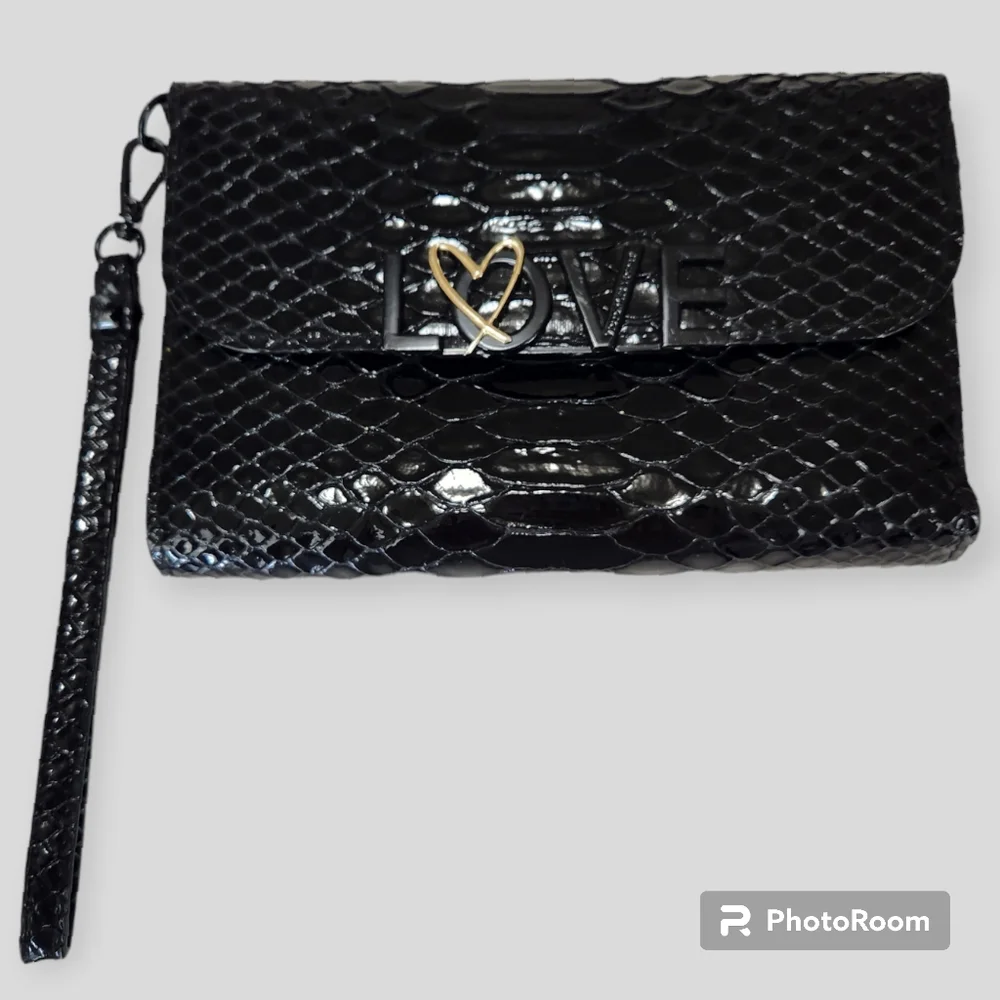 VICTORIA'S SECRET BLACK LOVE IPHONE PLUS CELL CASE TECHWALLET WRISTLET CLUTCH